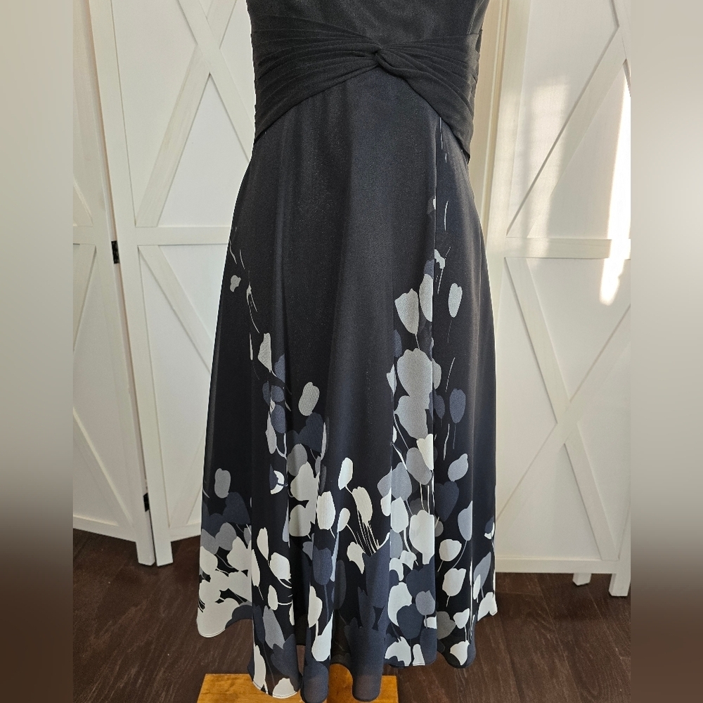 Belsoie - Black, Gray & White Floral A-Line Midi Dress with Wide Straps - Picture 4 of 12